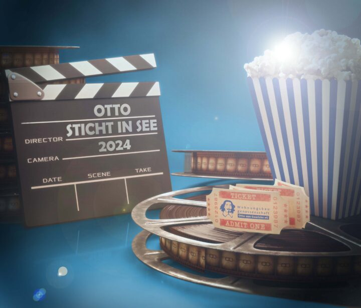 Kinofilmzubehör: Popcorn, Klappe mit Schriftzug "Otto sticht in See" und Filmrolle.