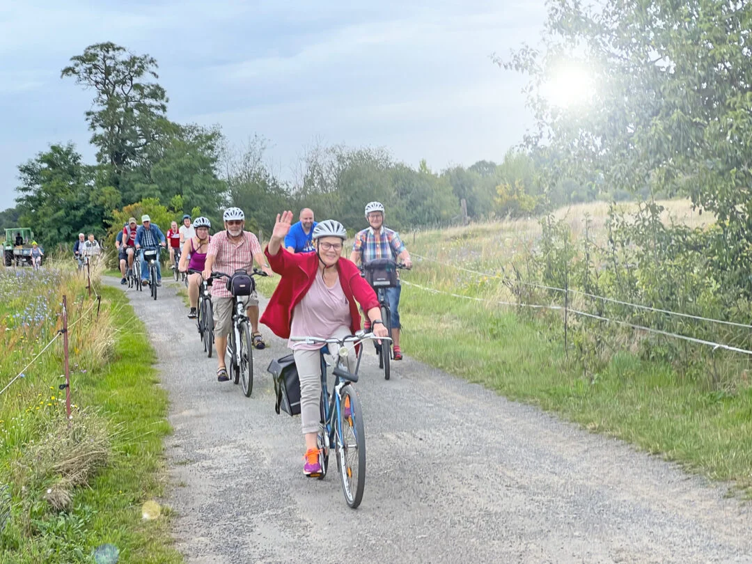 Frische Luft und Bewegung sind gute Mittel für ein langes Leben. Darum laden wir wieder mit Freuden zu unserer Radtour ein.